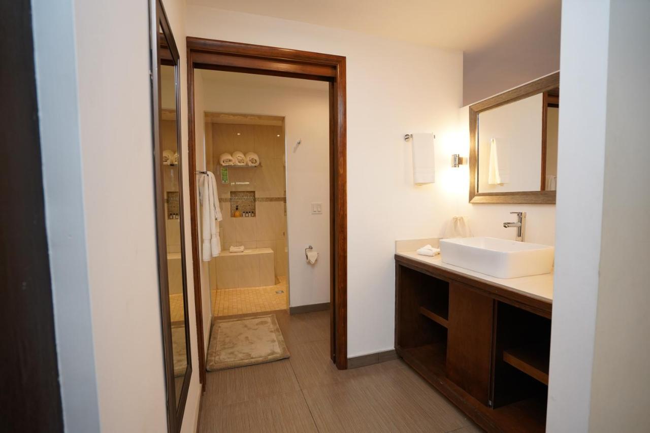 אנסנאדה Best Western El Cid מראה חיצוני תמונה