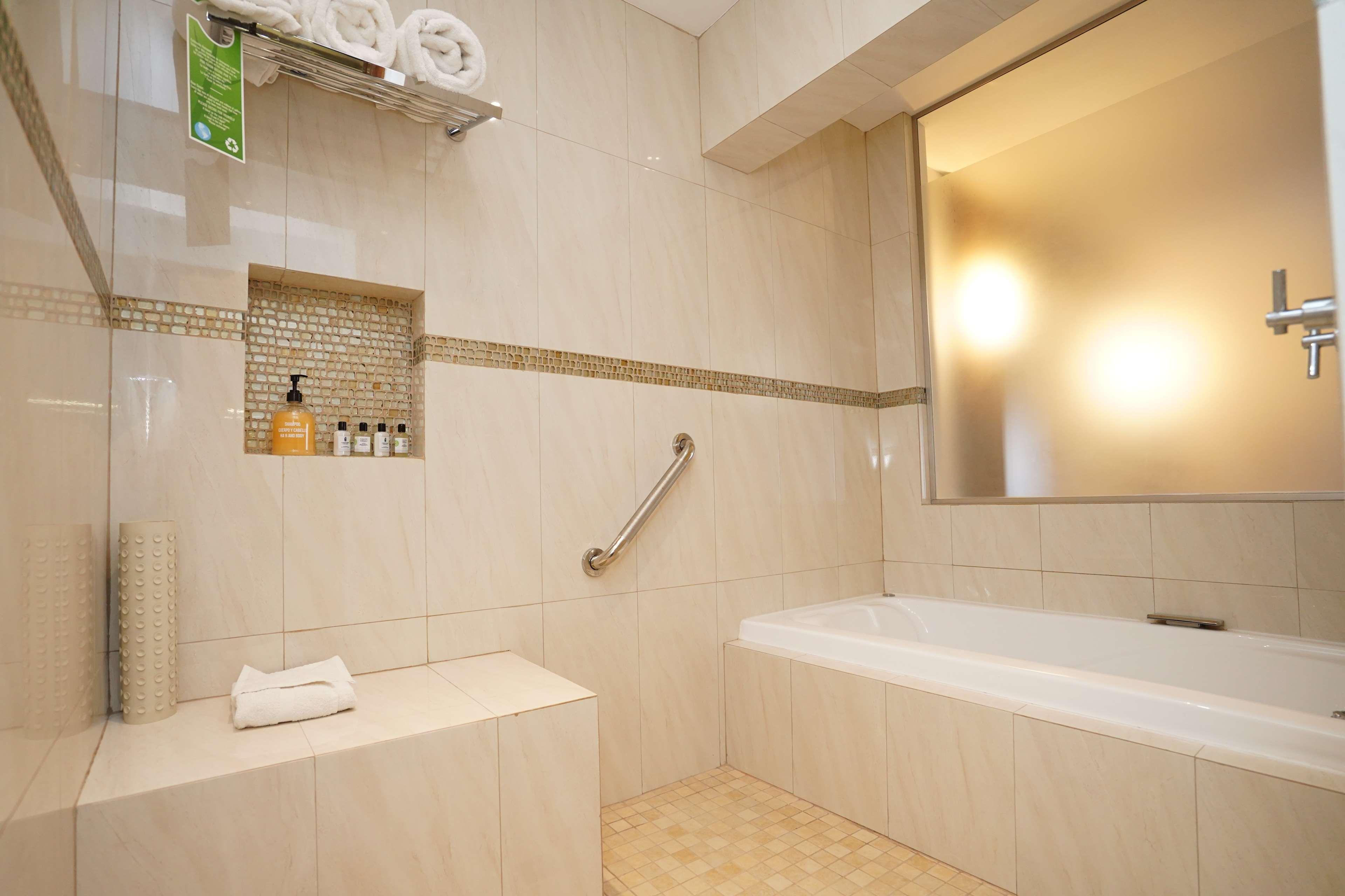 אנסנאדה Best Western El Cid מראה חיצוני תמונה