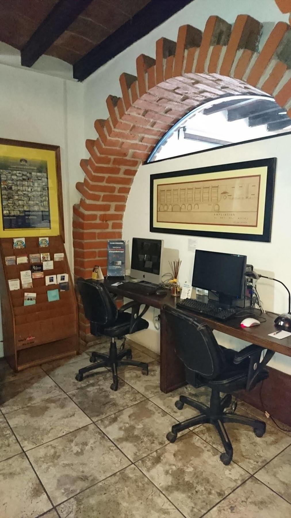 אנסנאדה Best Western El Cid מראה חיצוני תמונה