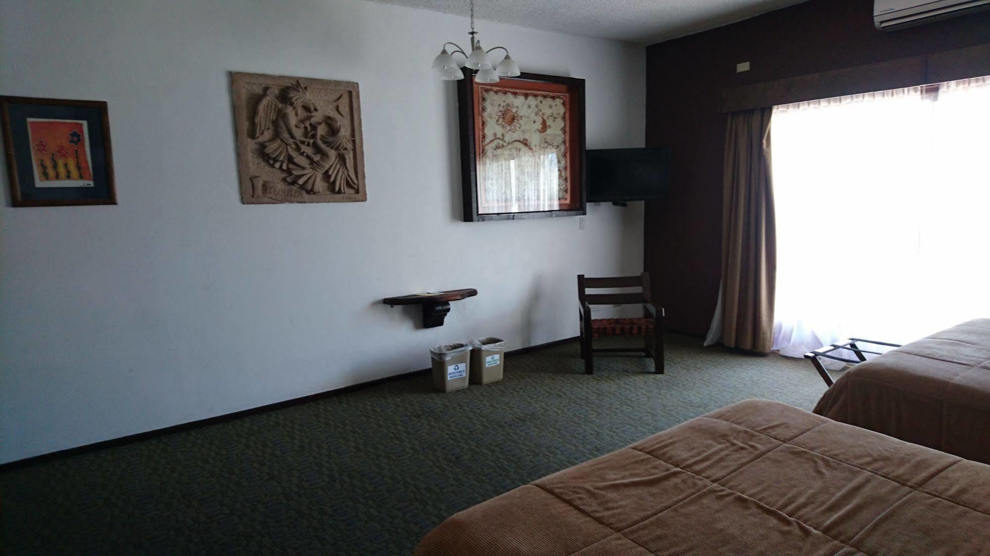 אנסנאדה Best Western El Cid מראה חיצוני תמונה