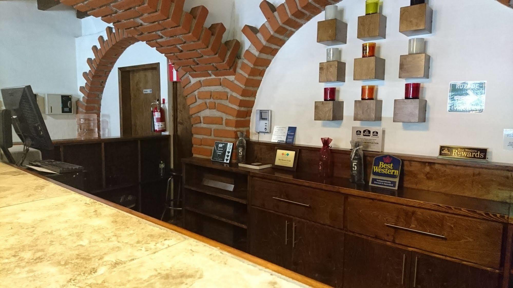 אנסנאדה Best Western El Cid מראה חיצוני תמונה