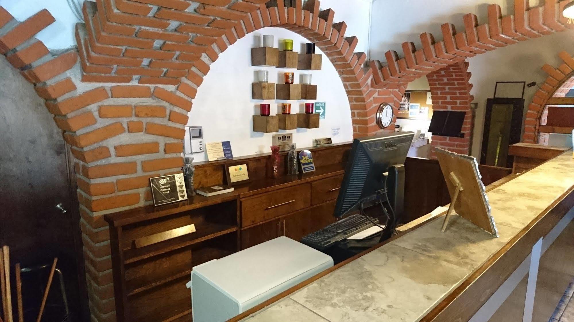 אנסנאדה Best Western El Cid מראה חיצוני תמונה